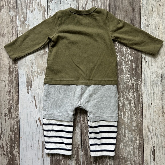 Gap Pirate Long Sleeve one-piece, size 12-18 months - Picture 2 of 6